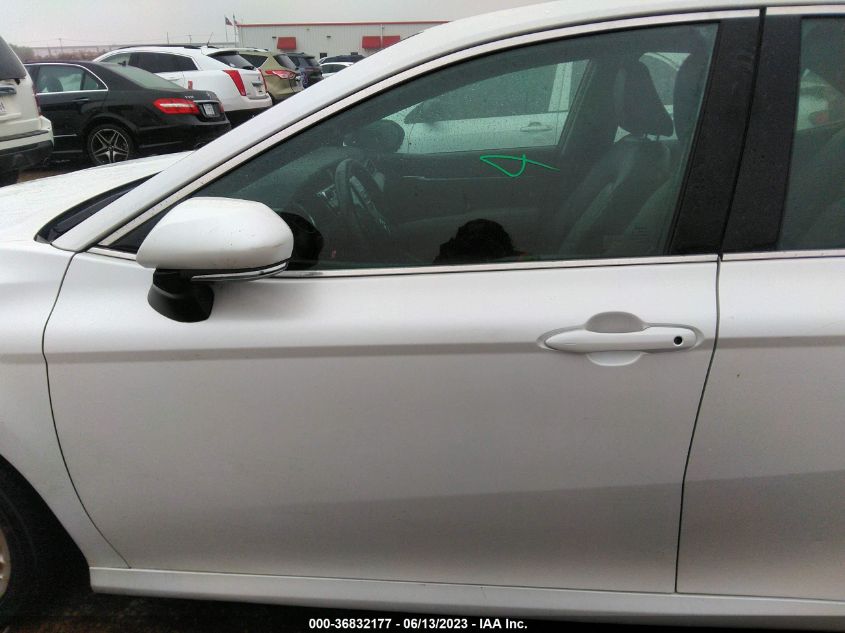 2018 TOYOTA CAMRY L/LE/XLE/SE/XSE - 4T1B11HK7JU020561