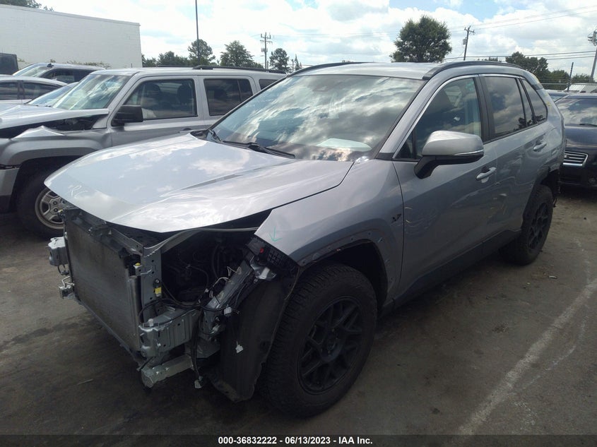 VIN 2T3W1RFV7MC161768 2021 TOYOTA RAV4 XLE
