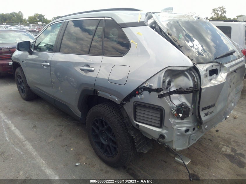 VIN 2T3W1RFV7MC161768 2021 TOYOTA RAV4 XLE