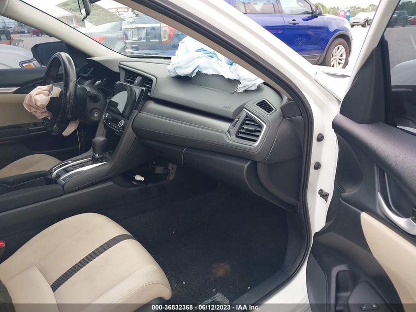 VIN 19XFC2F58JE002717 2018 HONDA CIVIC SEDAN LX