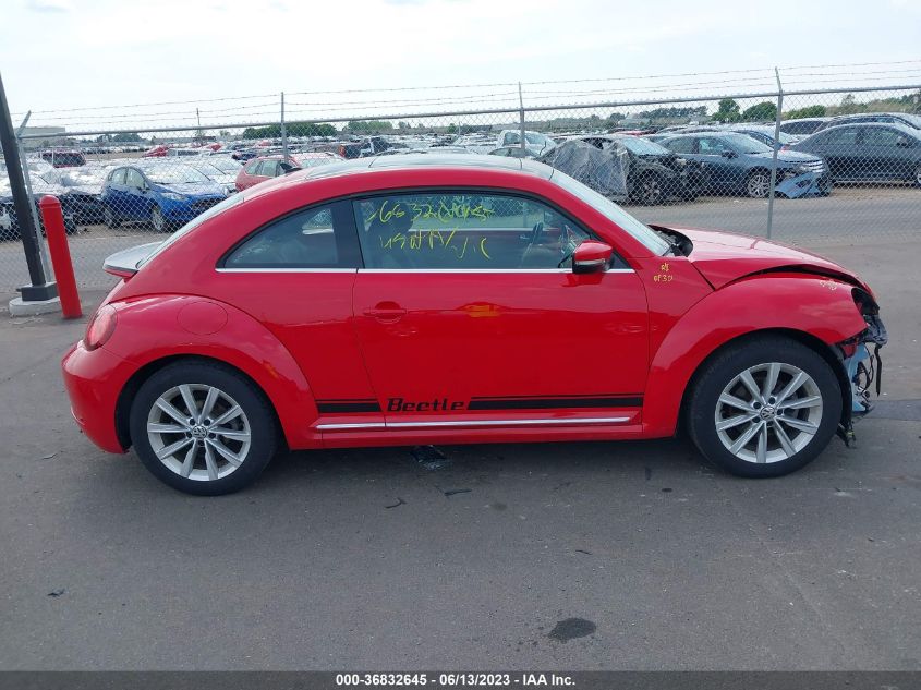 2018 VOLKSWAGEN BEETLE SE - 3VWJD7AT0JM709162