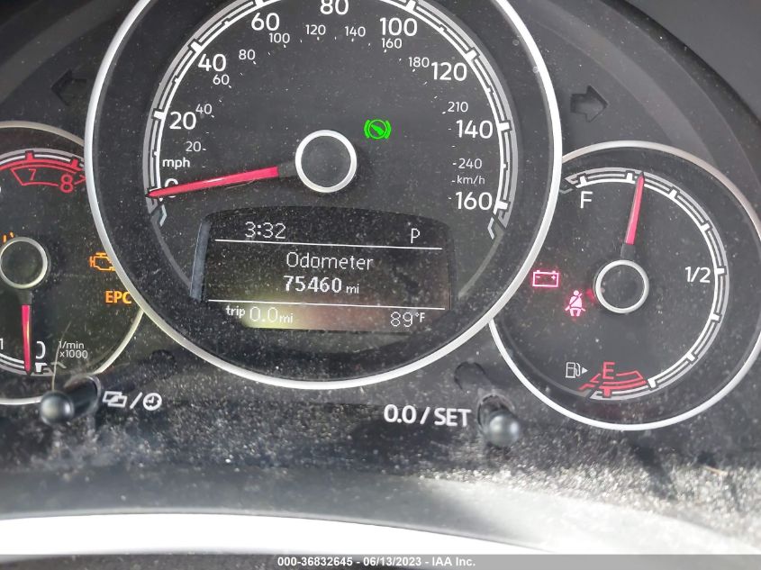 2018 VOLKSWAGEN BEETLE SE - 3VWJD7AT0JM709162