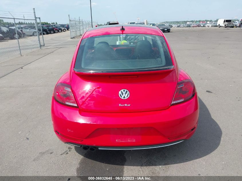 2018 VOLKSWAGEN BEETLE SE - 3VWJD7AT0JM709162