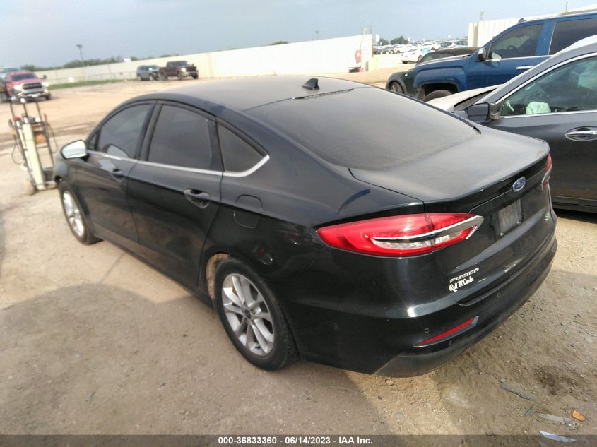 3FA6P0HD9LR187889 Ford Fusion SE 3