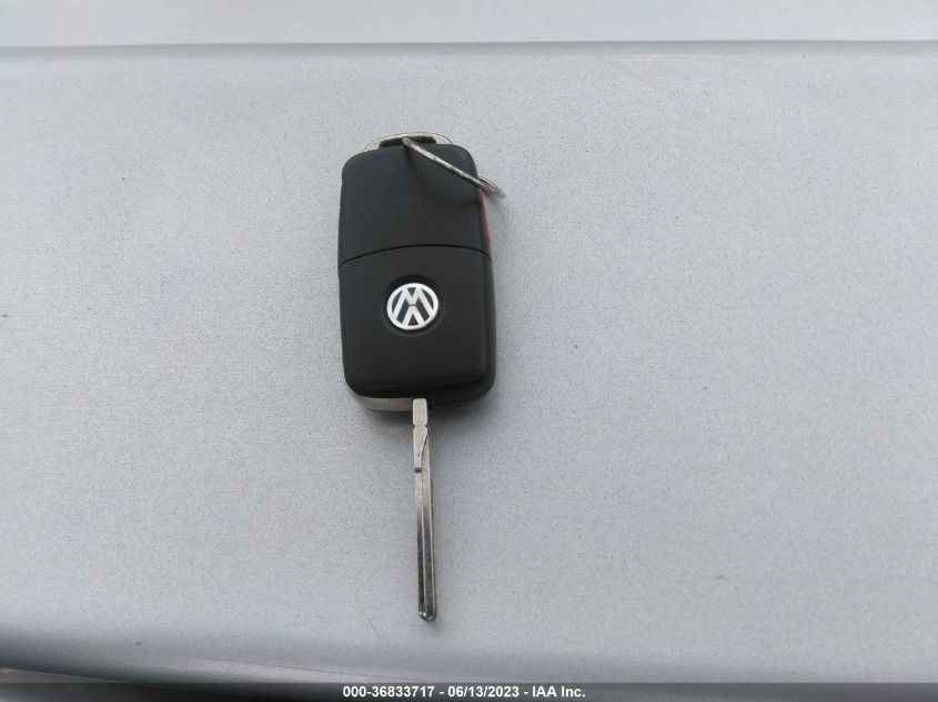 2017 VOLKSWAGEN BEETLE CONVERTIBLE 1.8T S/1.8T SE 3VW517AT0HM803434