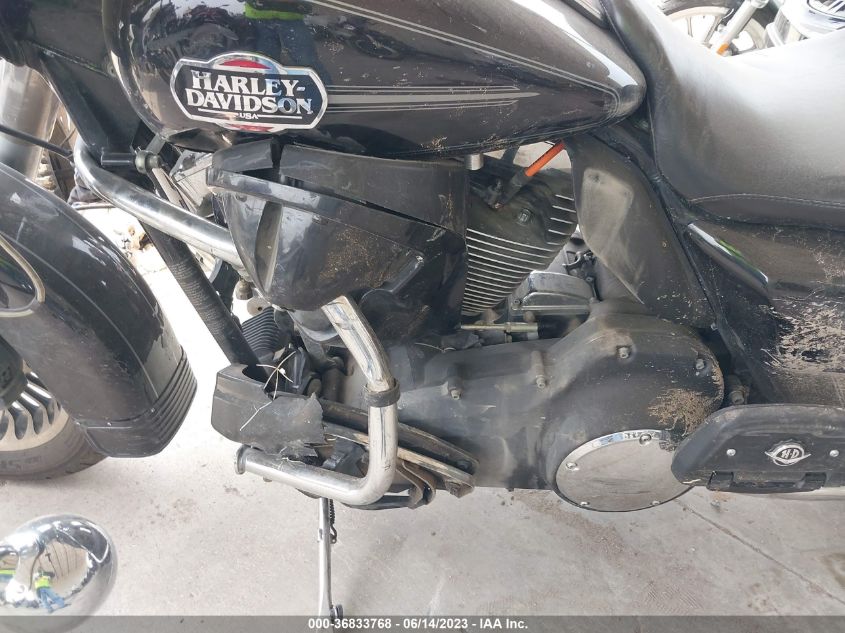 2010 HARLEY-DAVIDSON FLHTCU 1HD1FC419AB629204