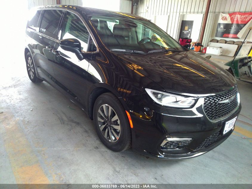 2023 CHRYSLER PACIFICA HYBRID TOURING L - 2C4RC1L78PR556005