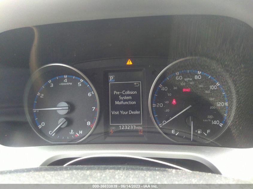 2017 TOYOTA RAV4 XLE - JTMWFREV0HJ714721