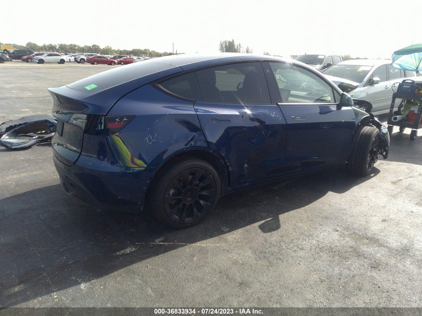 VIN 7SAYGDEE1NF431260 2022 TESLA MODEL Y LONG RANGE