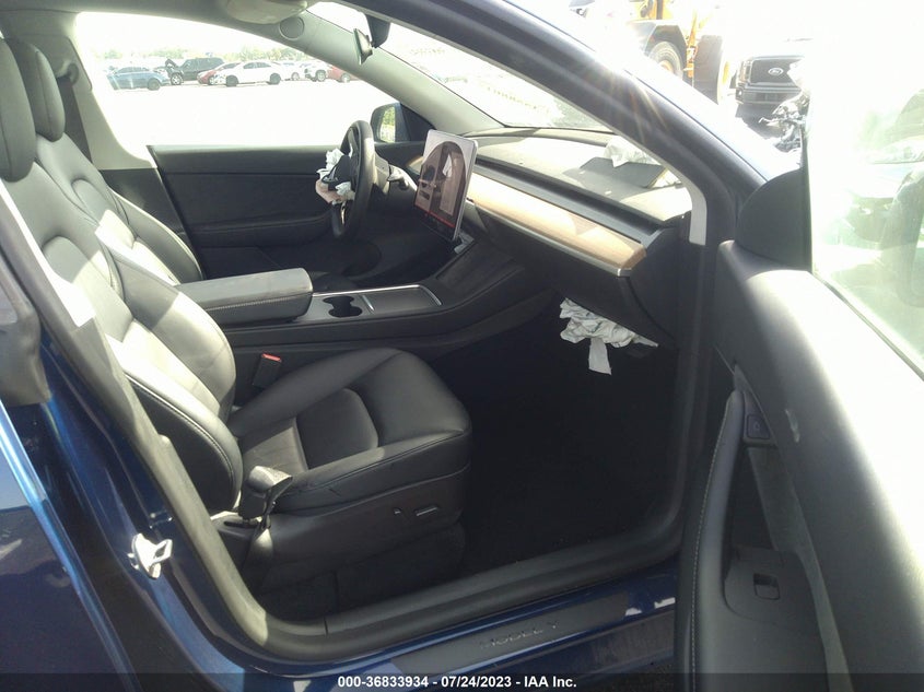 VIN 7SAYGDEE1NF431260 2022 TESLA MODEL Y LONG RANGE