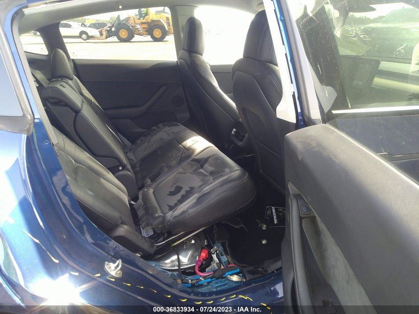 VIN 7SAYGDEE1NF431260 2022 TESLA MODEL Y LONG RANGE