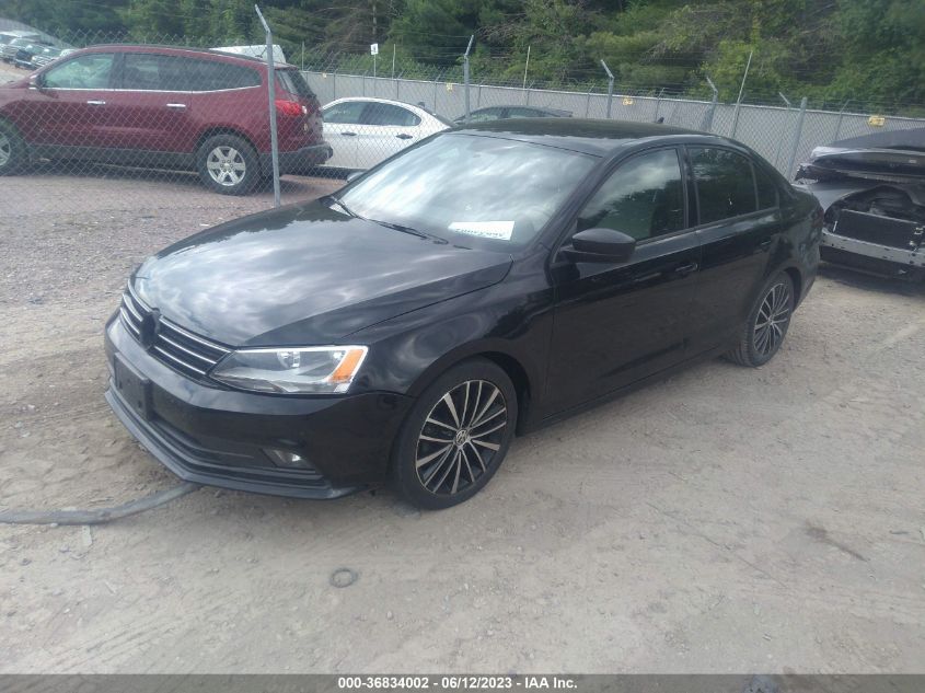 2015 VOLKSWAGEN JETTA SEDAN 1.8T SPORT - 3VWD17AJ9FM211442