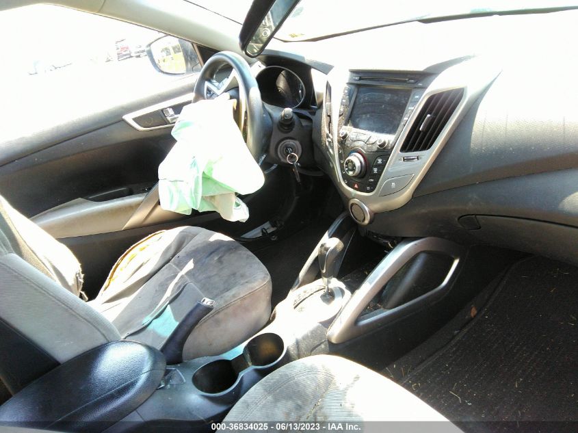 2013 HYUNDAI VELOSTER W/GRAY INT - KMHTC6AD6DU134417