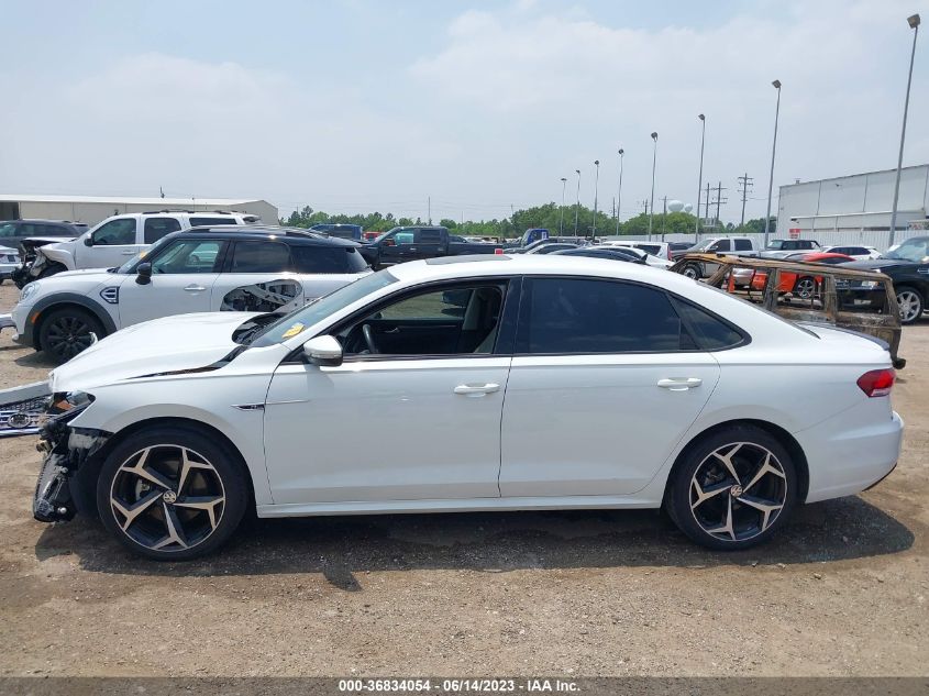 2020 VOLKSWAGEN PASSAT 2.0T R-LINE - 1VWMA7A38LC024370