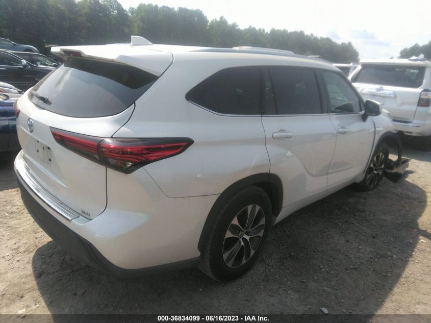 2020 TOYOTA HIGHLANDER XLE - 5TDGZRAH7LS501210