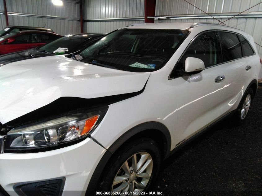 2016 KIA SORENTO LX - 5XYPGDA52GG108426