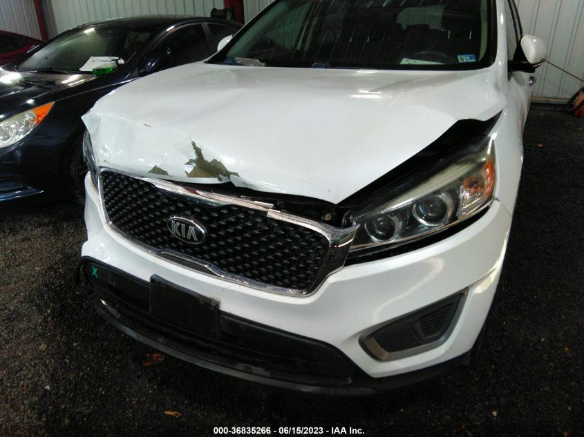 2016 KIA SORENTO LX - 5XYPGDA52GG108426