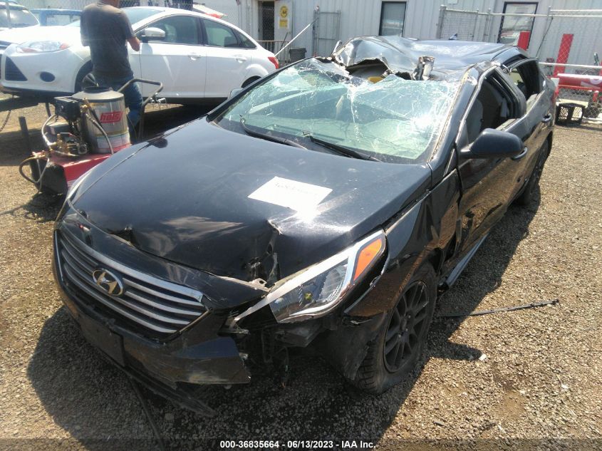 2016 HYUNDAI SONATA 2.4L SE - 5NPE24AF3GH415577