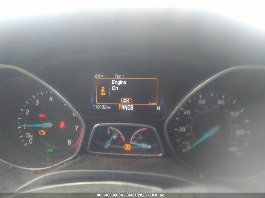 VIN 1FADP3FE8JL300411 2018 FORD FOCUS SE
