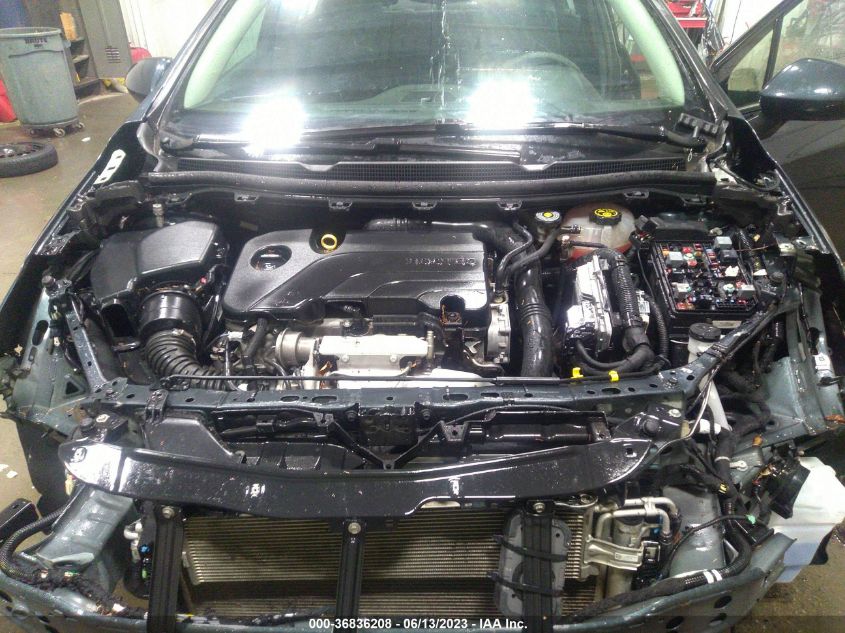 2018 CHEVROLET CRUZE LT - 1G1BE5SM8J7164136
