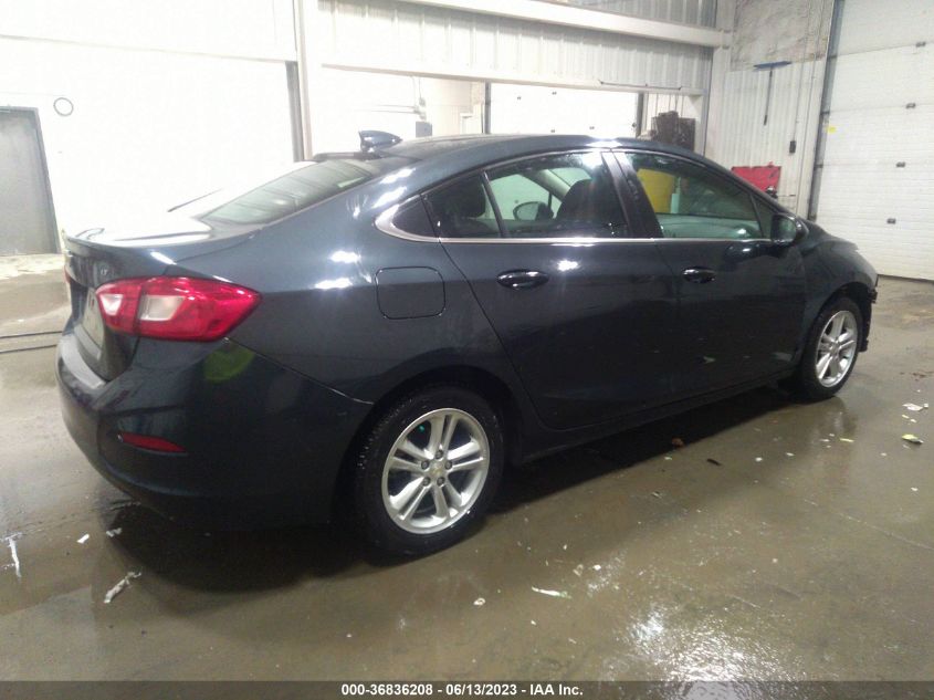 2018 CHEVROLET CRUZE LT - 1G1BE5SM8J7164136