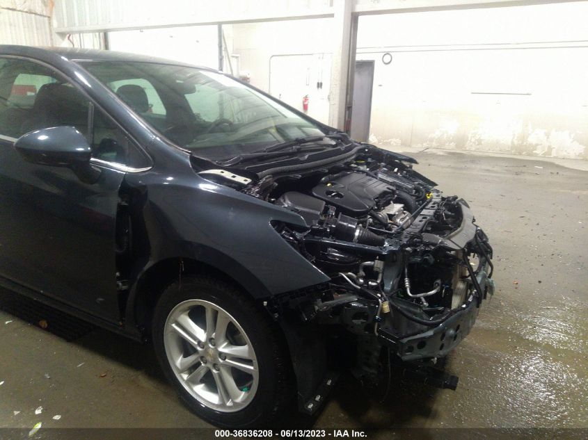 2018 CHEVROLET CRUZE LT - 1G1BE5SM8J7164136