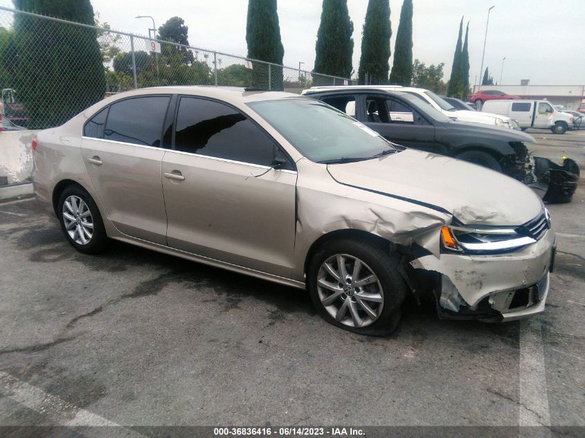 2014 VOLKSWAGEN JETTA SEDAN SE - 3VWD17AJ2EM256978