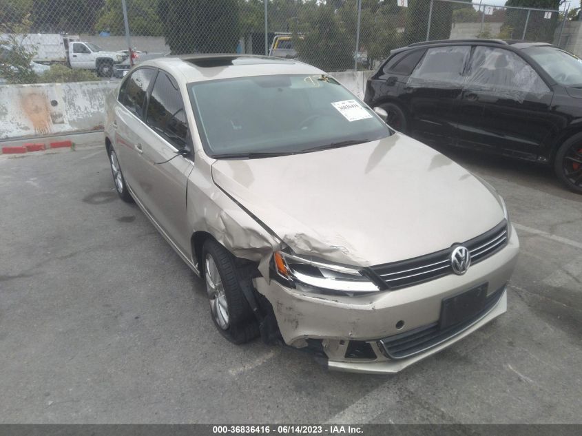 2014 VOLKSWAGEN JETTA SEDAN SE - 3VWD17AJ2EM256978