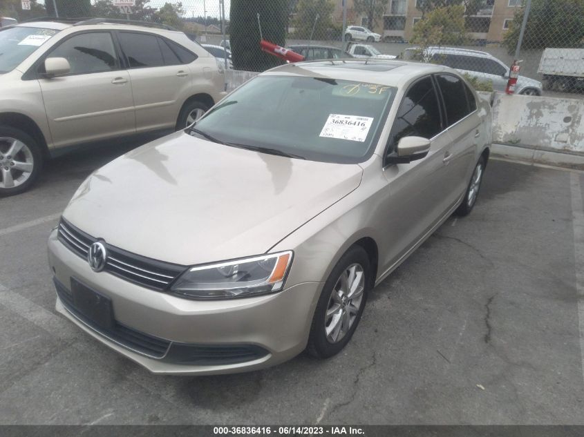 2014 VOLKSWAGEN JETTA SEDAN SE - 3VWD17AJ2EM256978