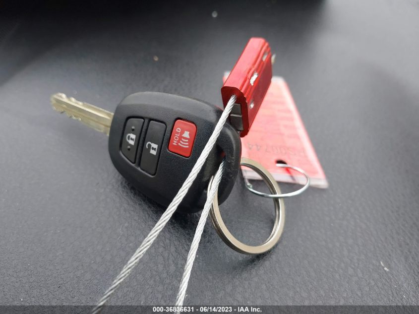 2015 TOYOTA RAV4 LE - JTMBFREV9FD104312