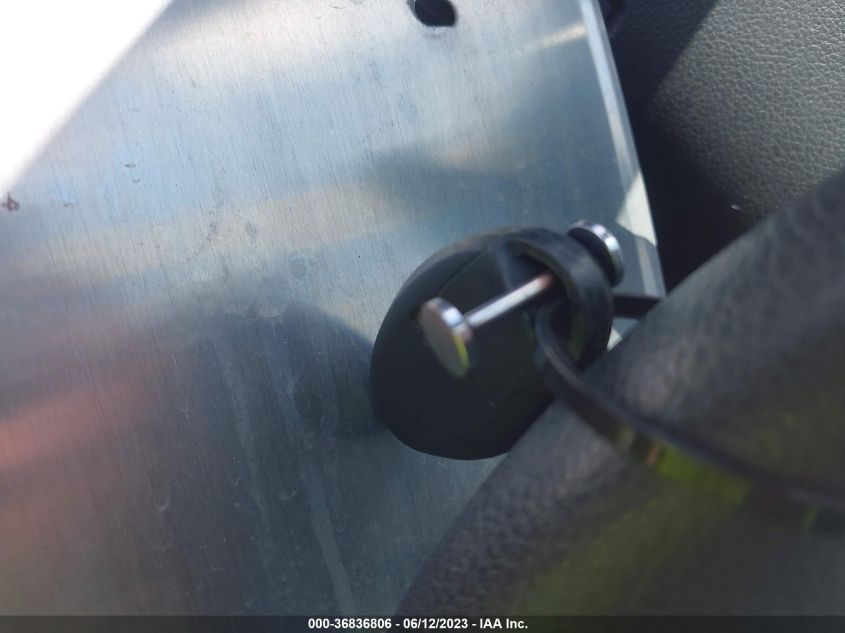 2015 NISSAN ROGUE SV - KNMAT2MT8FP553717