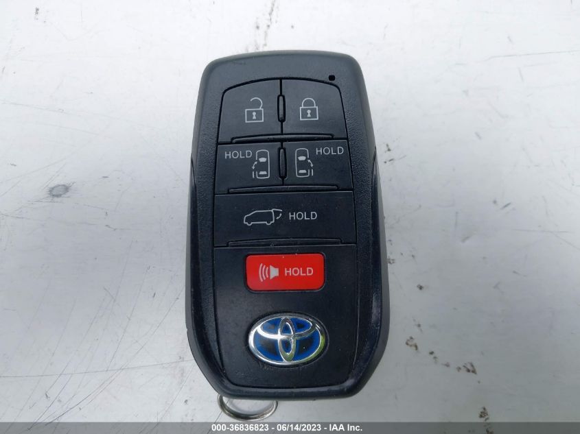 2022 TOYOTA SIENNA XLE - 5TDJRKEC6NS093927