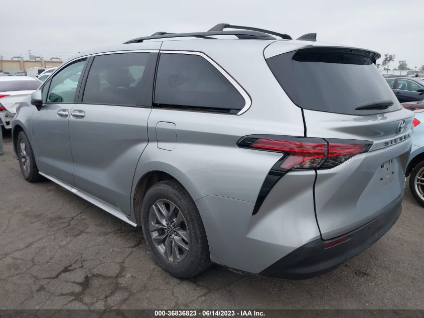 2022 TOYOTA SIENNA XLE - 5TDJRKEC6NS093927