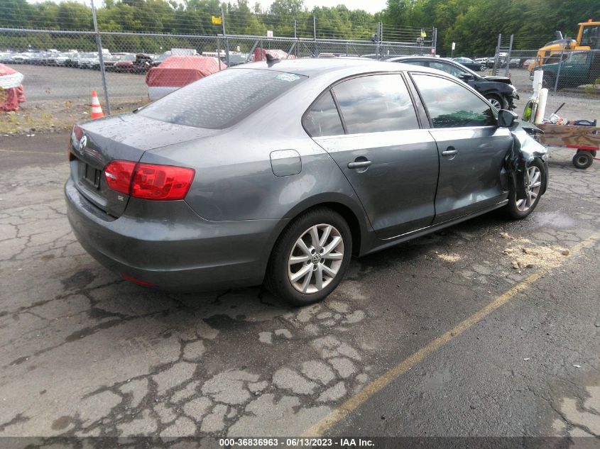 2014 VOLKSWAGEN JETTA SEDAN SE W/CONNECTIVITY - 3VWD07AJ4EM262509