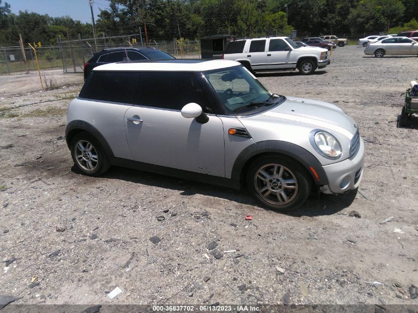 2013 MINI COOPER HARDTOP - WMWSU3C56DT686486