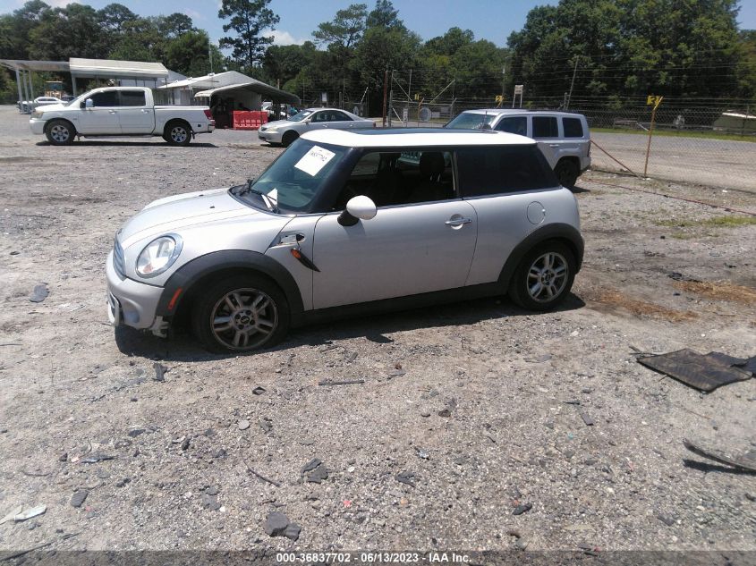 2013 MINI COOPER HARDTOP - WMWSU3C56DT686486
