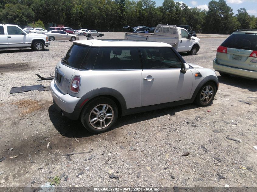 2013 MINI COOPER HARDTOP - WMWSU3C56DT686486