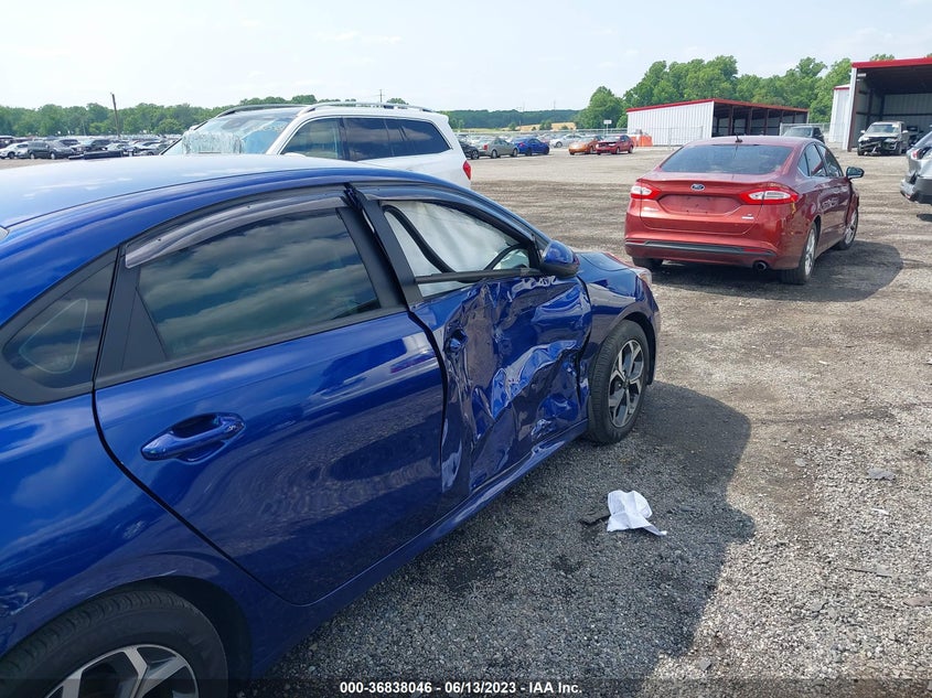 VIN 3KPF24AD0ME307484 2021 KIA FORTE LXS
