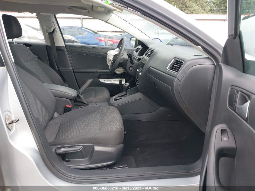 2014 VOLKSWAGEN JETTA SEDAN S - 3VW2K7AJ5EM218035