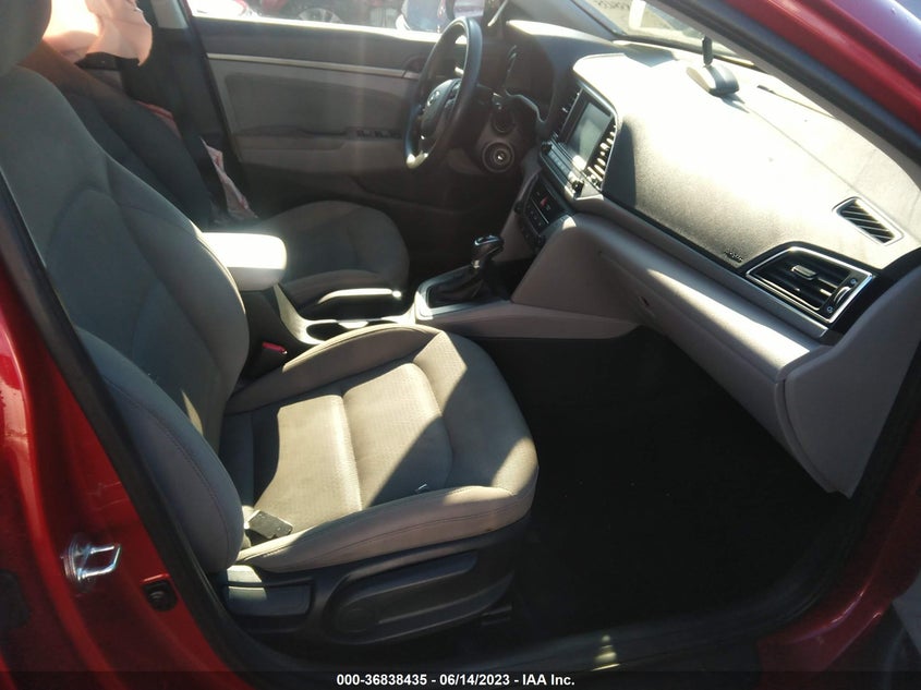 VIN 5NPD84LF3JH230167 2018 HYUNDAI ELANTRA SEL