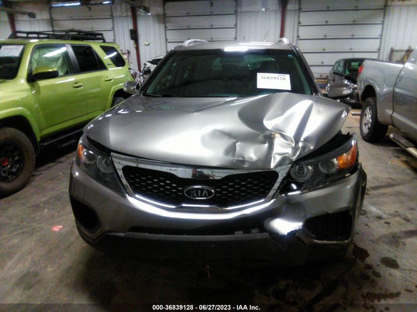 2013 KIA SORENTO LX - 5XYKTDA21DG311394