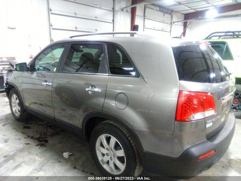 2013 KIA SORENTO LX - 5XYKTDA21DG311394