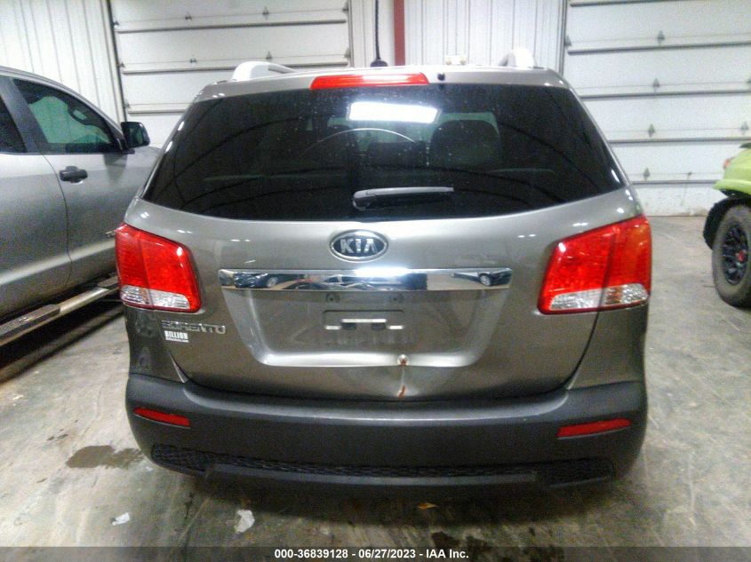 2013 KIA SORENTO LX - 5XYKTDA21DG311394