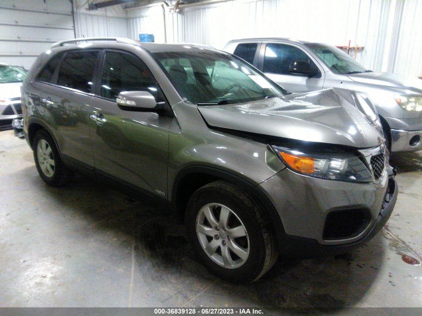 2013 KIA SORENTO LX - 5XYKTDA21DG311394