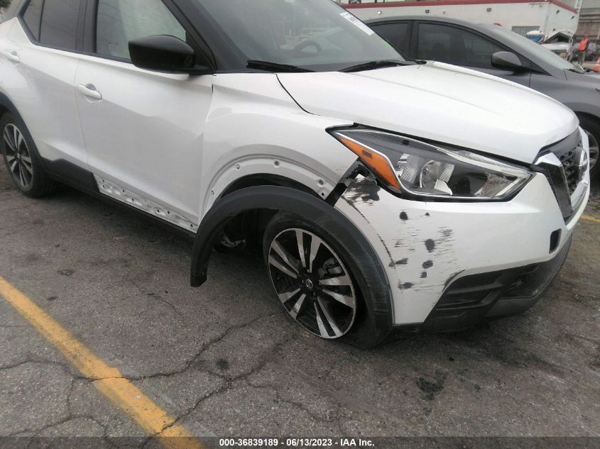 2018 NISSAN KICKS SV - 3N1CP5CU3JL516400