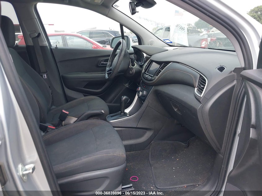 VIN 3GNCJKSB5LL195385 2020 CHEVROLET TRAX LS