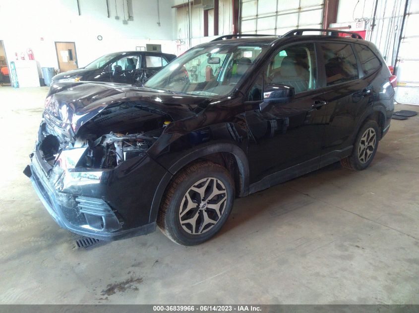 2022 SUBARU FORESTER PREMIUM - JF2SKAEC6NH499764