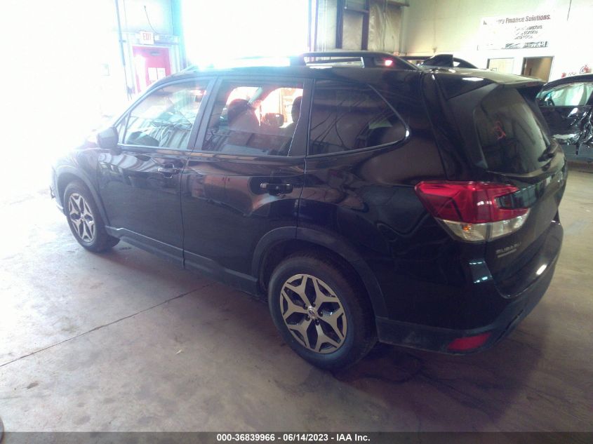 2022 SUBARU FORESTER PREMIUM - JF2SKAEC6NH499764
