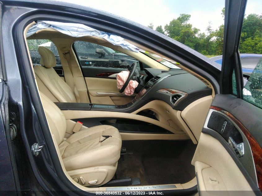 2013 LINCOLN MKZ - 3LN6L2GK2DR825396
