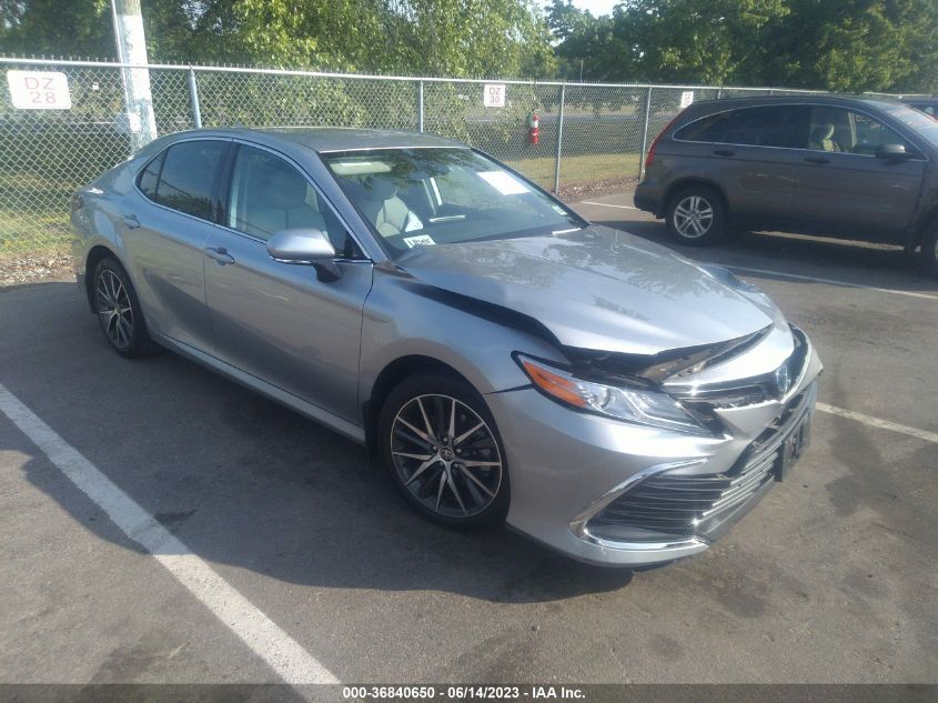 2022 TOYOTA CAMRY XLE - 4T1F31AK4NU577150